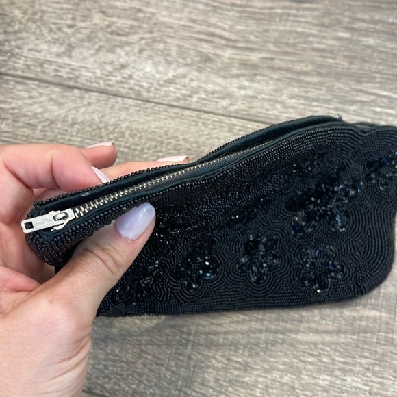 Vintage beaded clutch bag with zipper closure - Picture 2 of 6